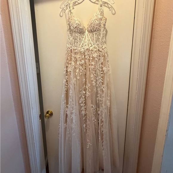 Sherri Hill Dresses & Skirts - Sherri Hill White Ivory Nude long elegant formal prom dress